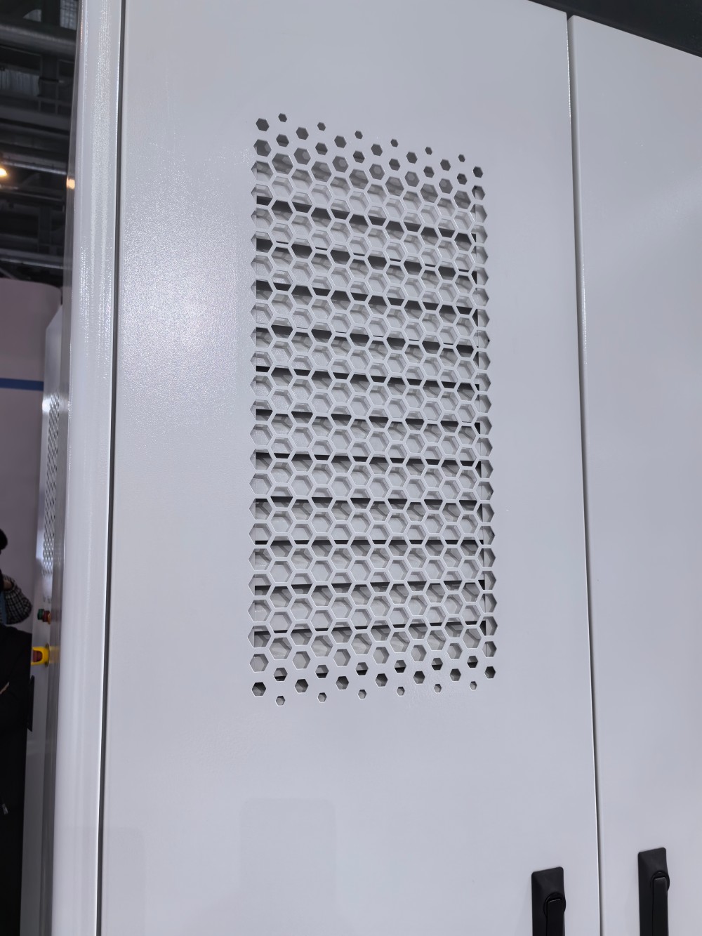 Energy storage cabinets