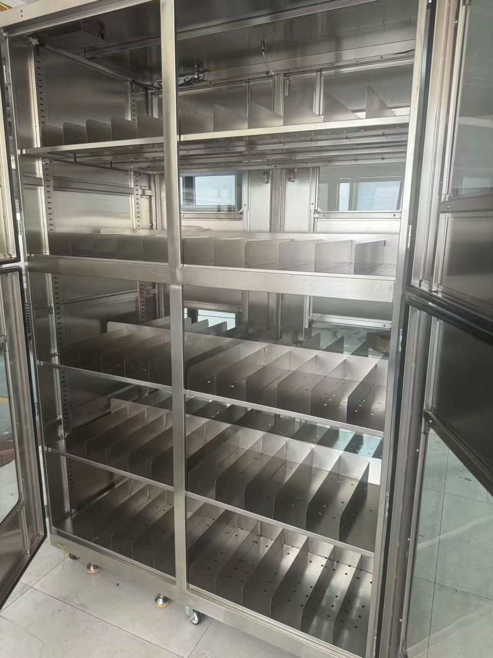 Energy storage cabinets