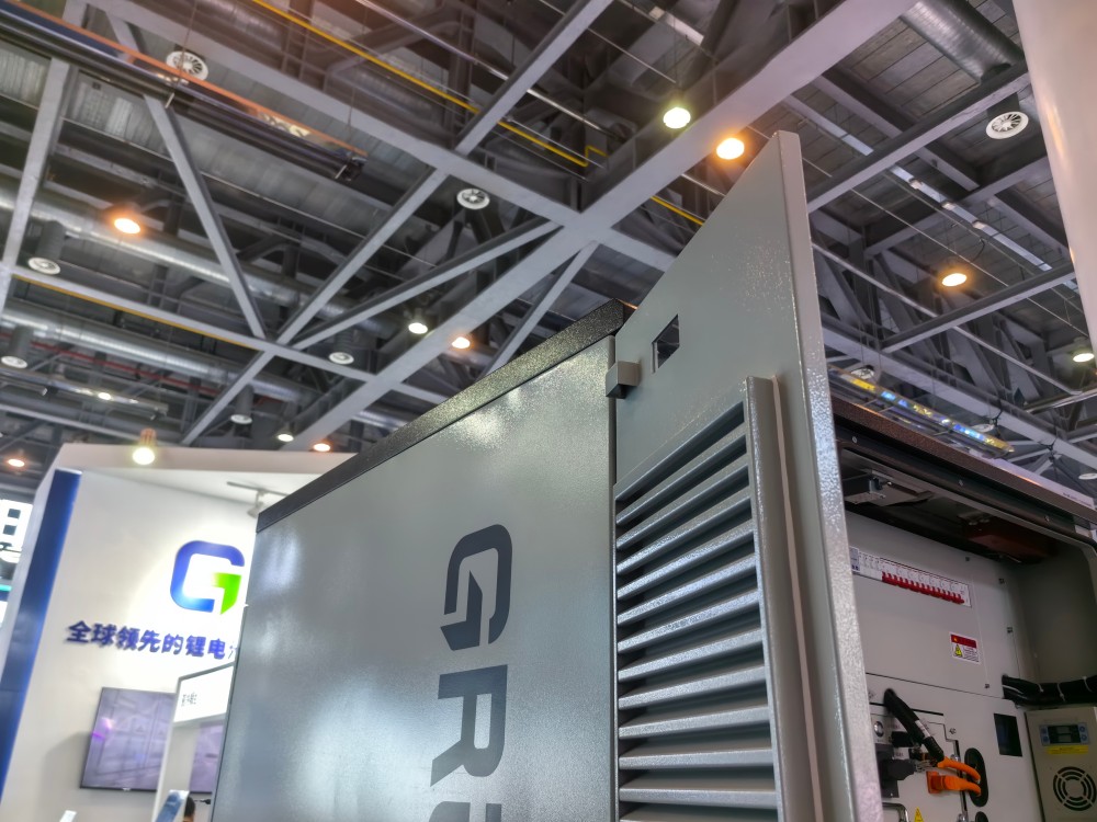 Energy storage cabinets